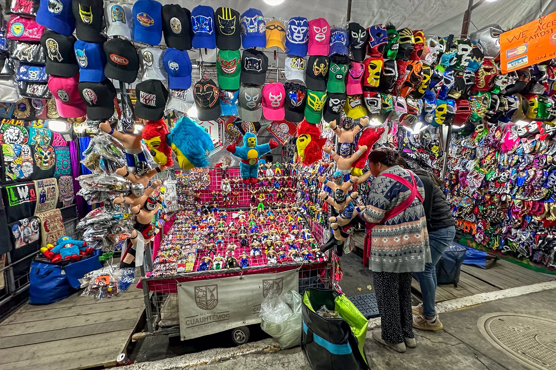 Lucha Libre: a pie, tequila, mezcal y show - Imagen 4