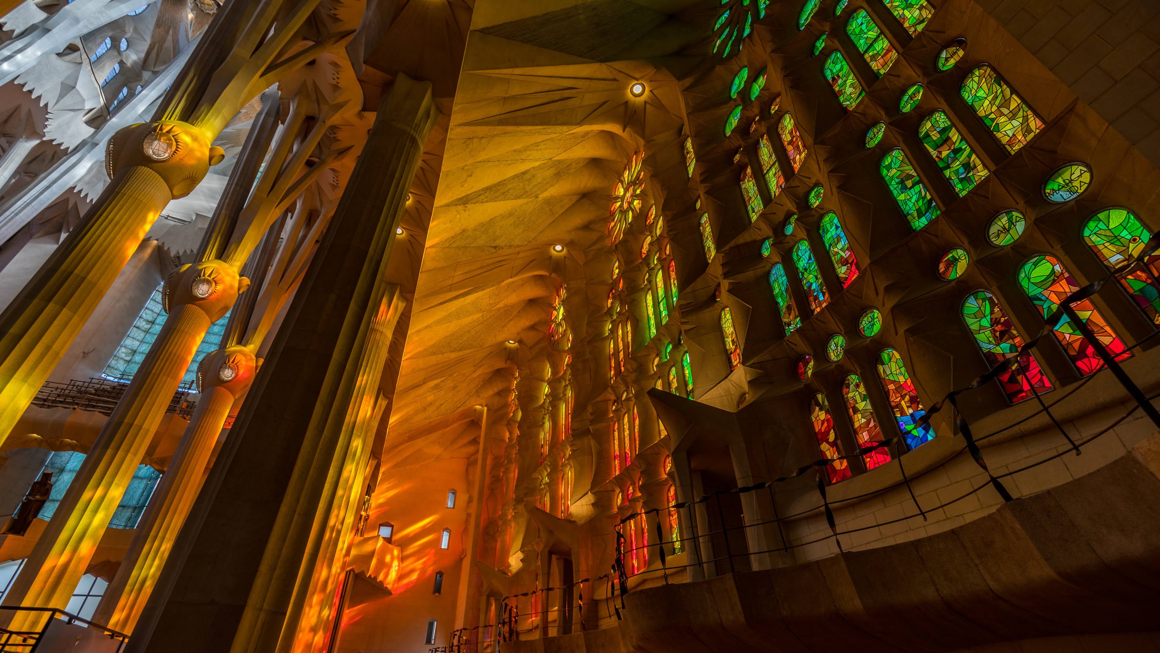 Sagrada Familia guiada en grupo reducido - Imagen 2