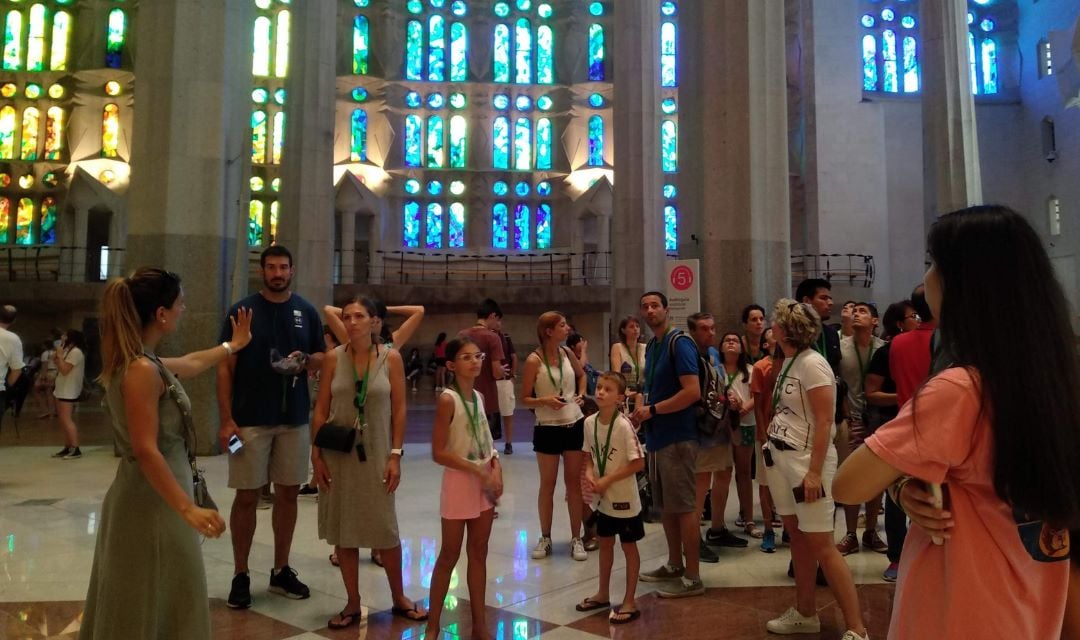 Sagrada Familia guiada en grupo reducido - Imagen 3