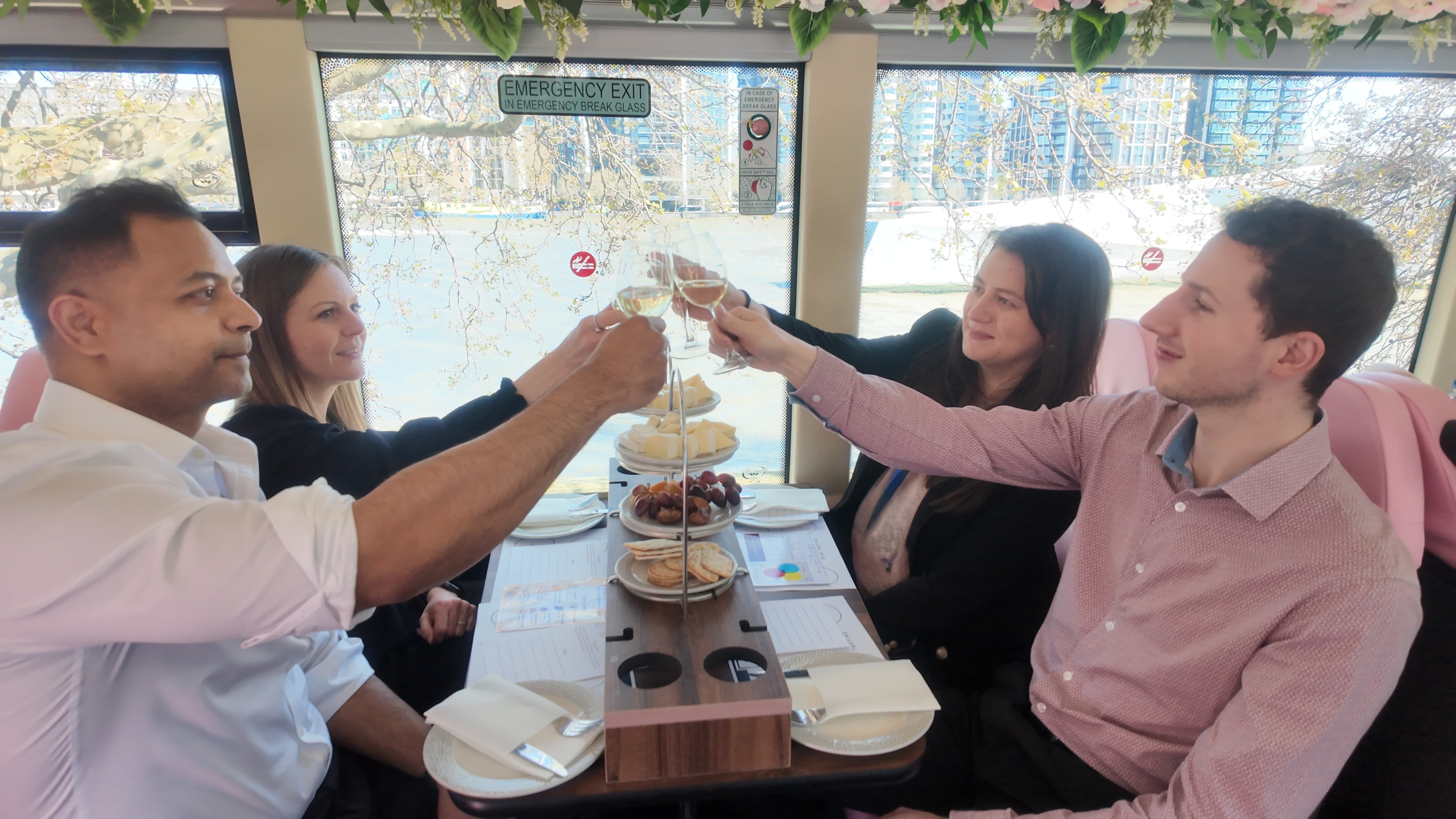 Wine Tasting London Bus Tour - Imagen 3