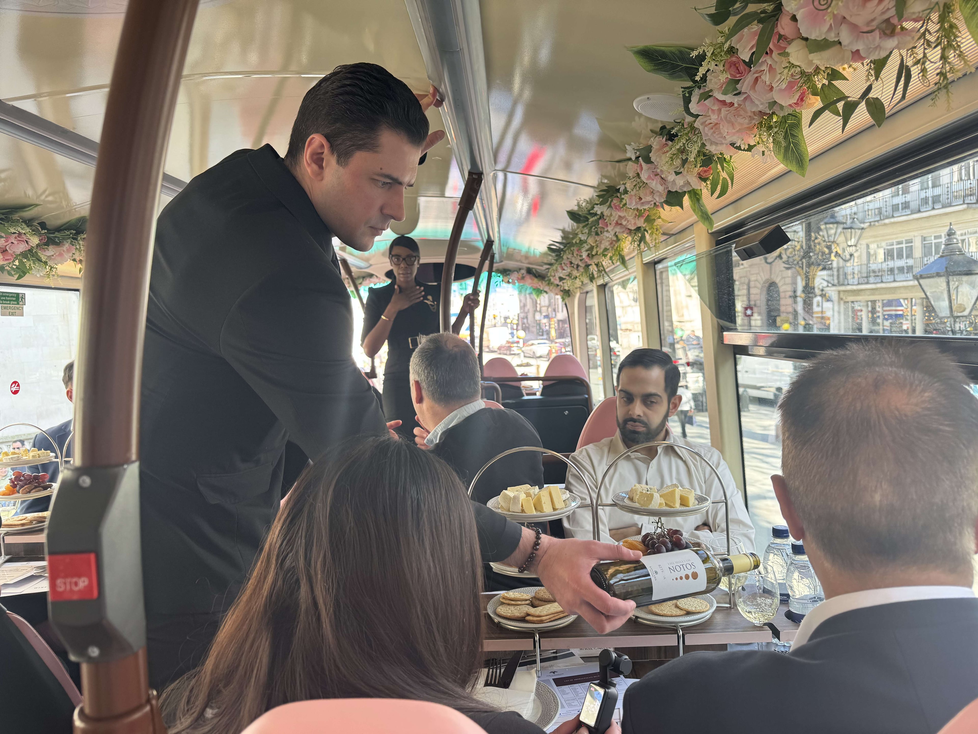 Wine Tasting London Bus Tour - Imagen 4