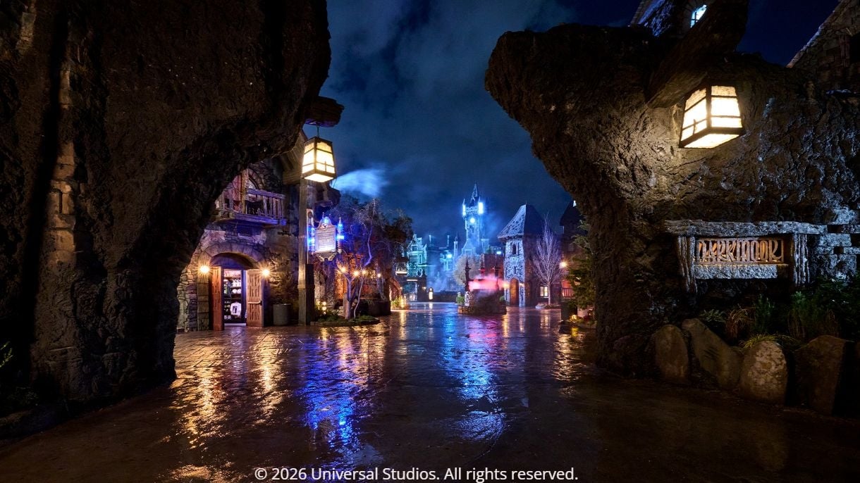 3-Day Park-to-Park WITH Volcano Bay + 2 Days Free Promotional Ticket - Imagen 2