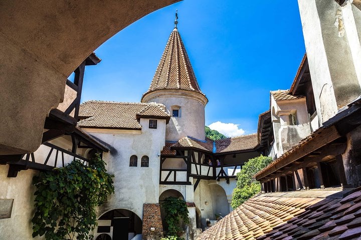 Castillos de Peles y Bran y Brasov - Imagen 2