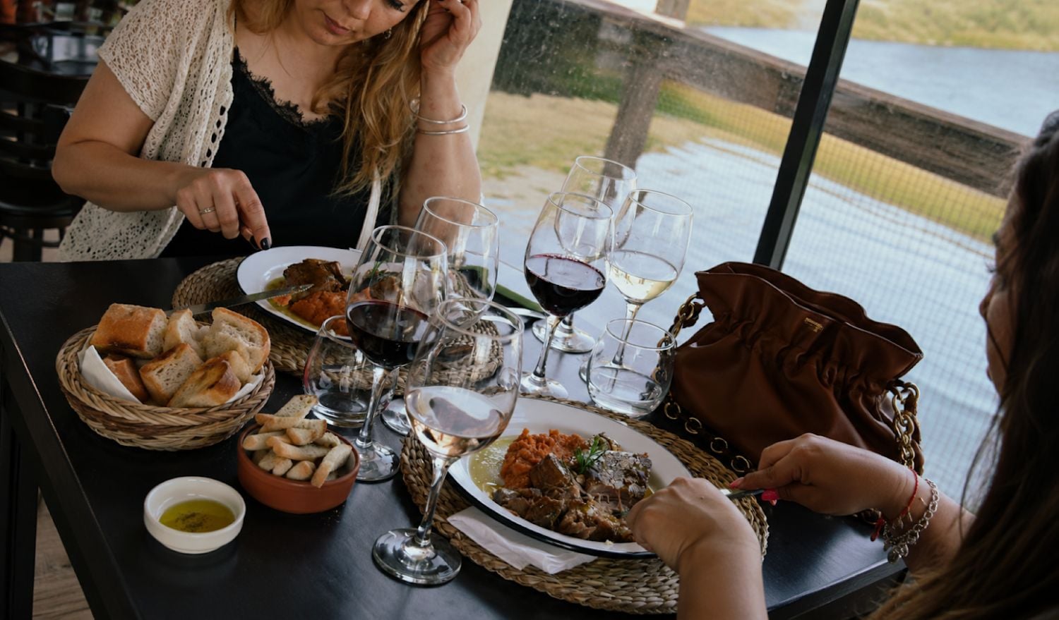 Lunch at Santa Julia or Tempus Alba - Imagen 3