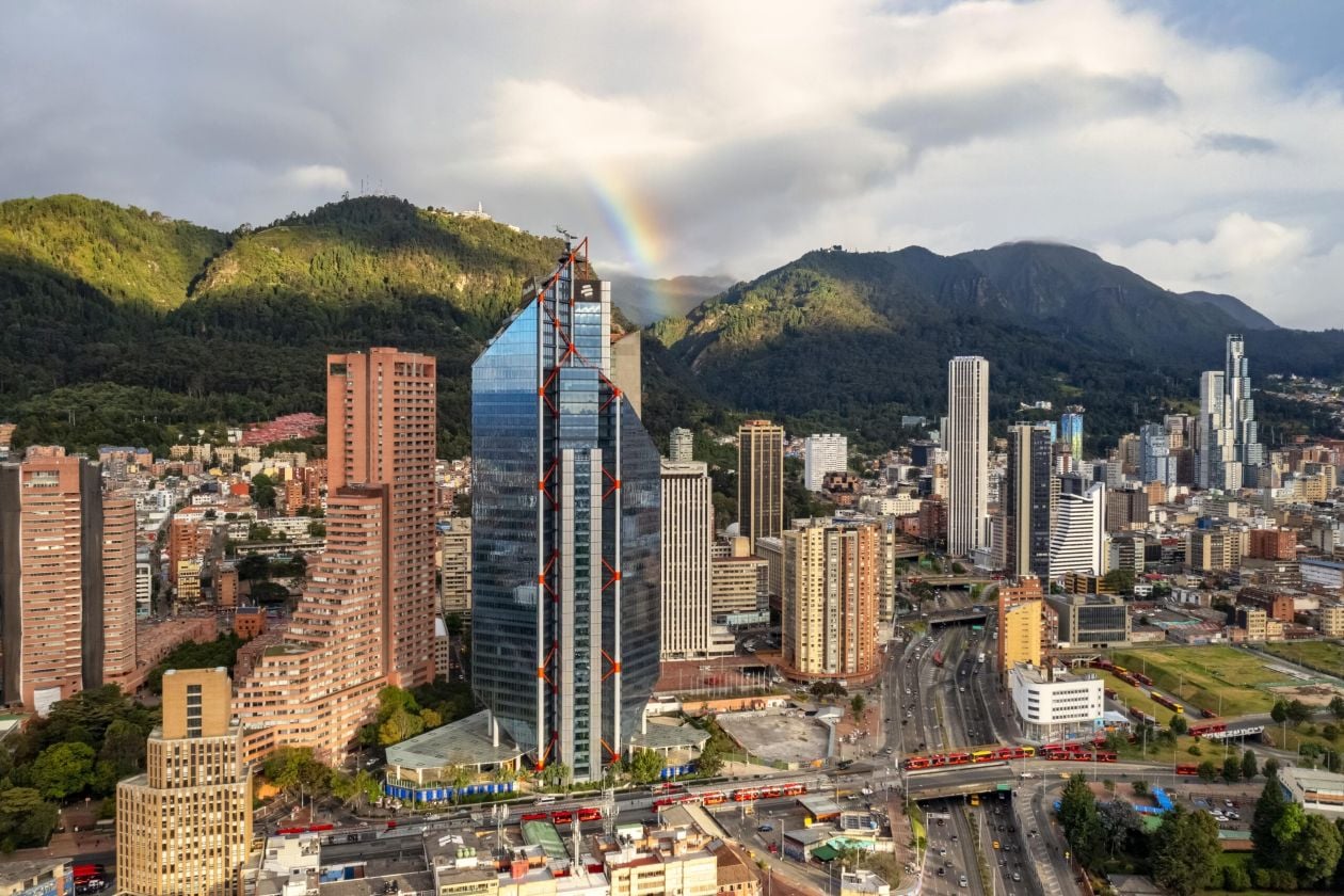 Tour por la ciudad con visita a Monserrate - Imagen 3