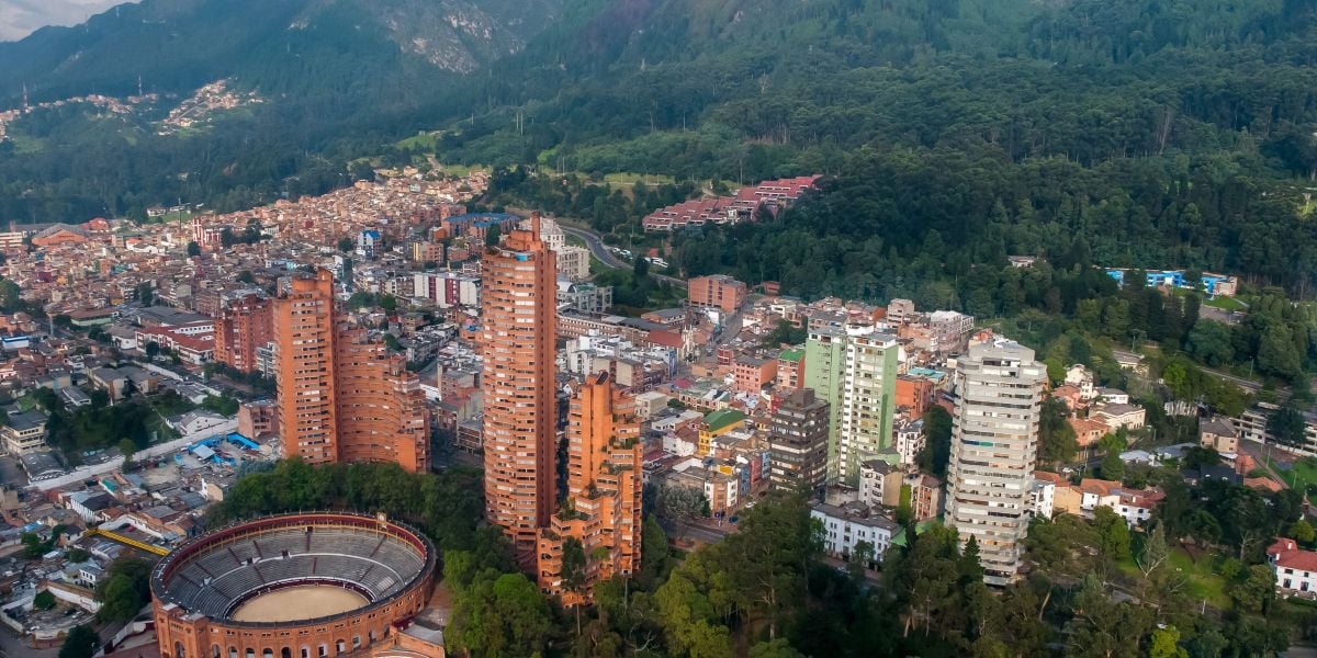 Tour por la ciudad con visita a Monserrate - Imagen 2
