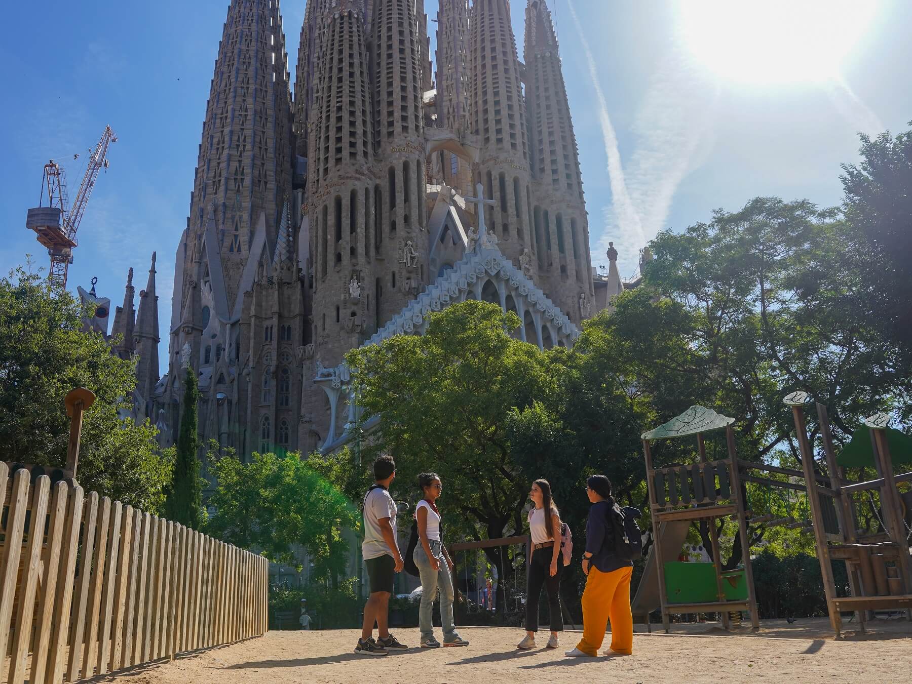 Sagrada Familia y Güell con acceso a torre - Imagen 4