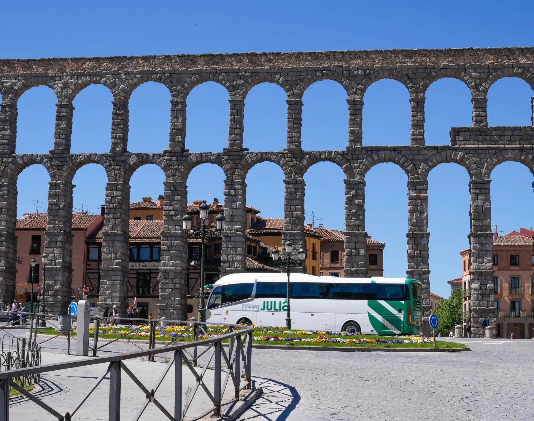Segovia con Catedral y Alcázar - Imagen 2