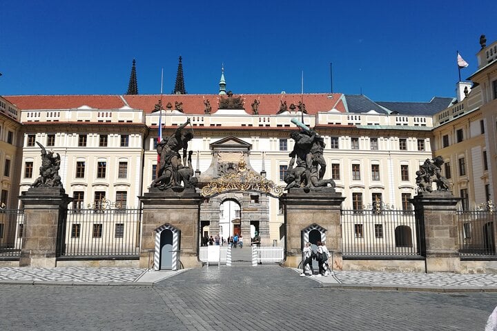 Castillo de Praga en español con entradas - Imagen 2