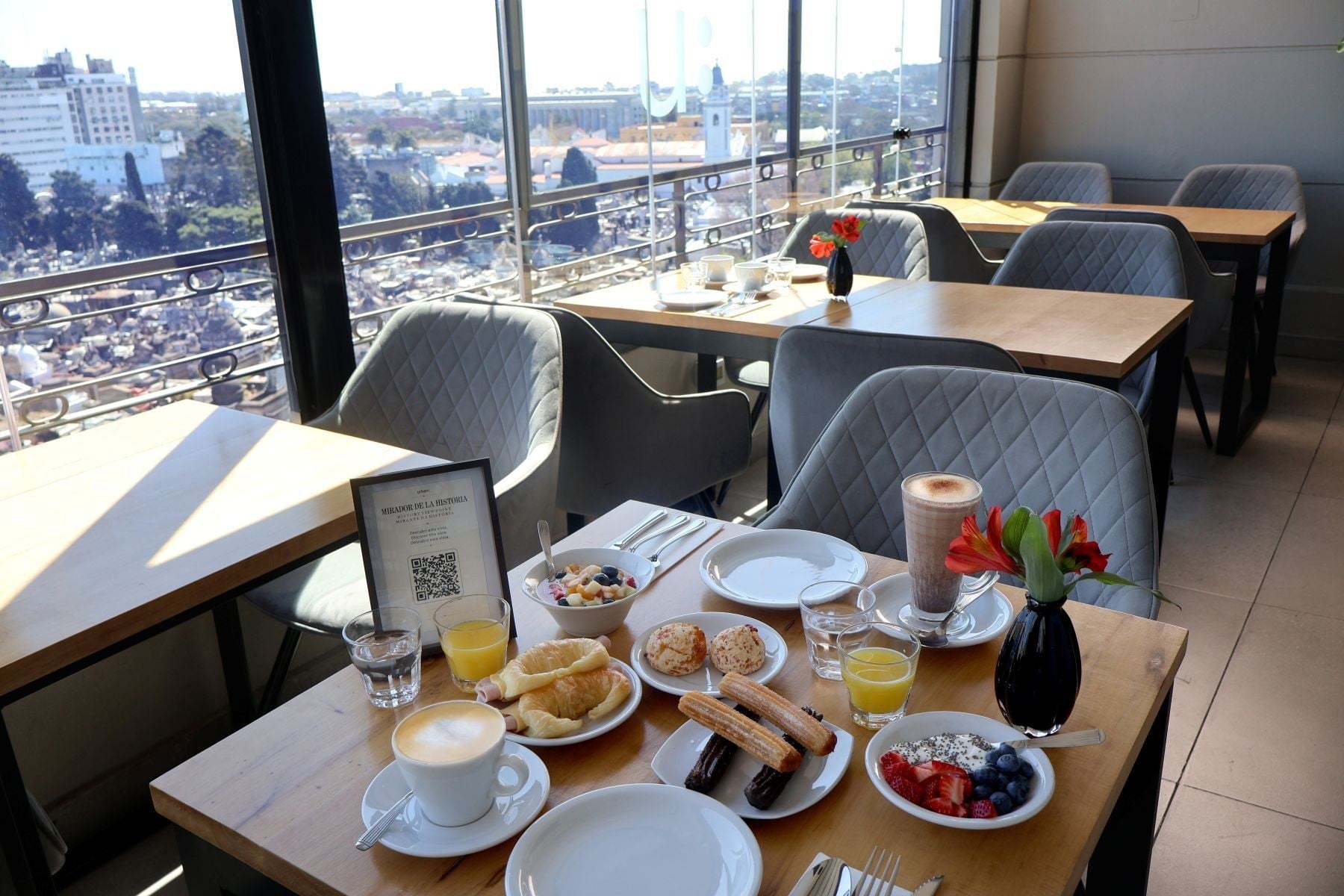 Urban Suites Recoleta: Breakfast with a View - Imagen 3