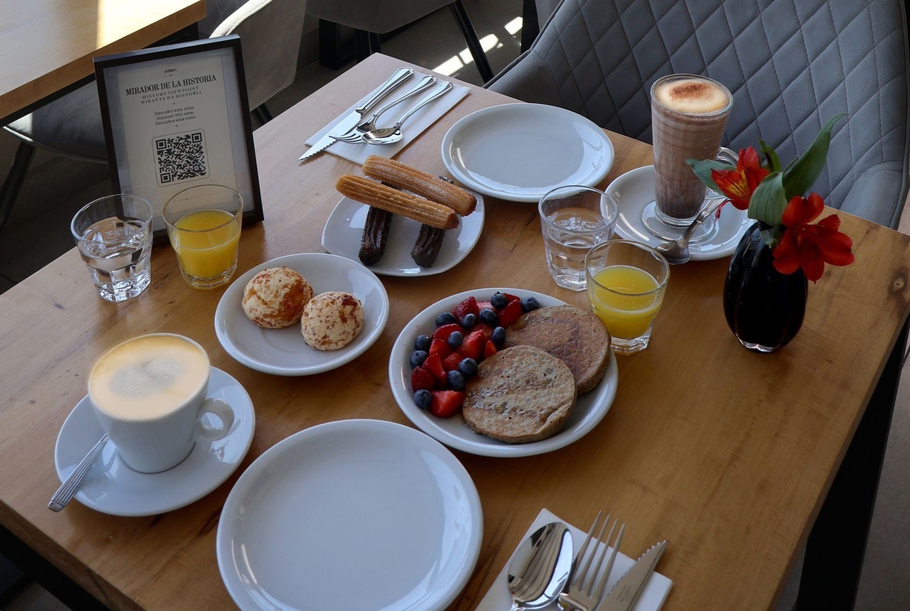 Urban Suites Recoleta: Breakfast with a View - Imagen 4