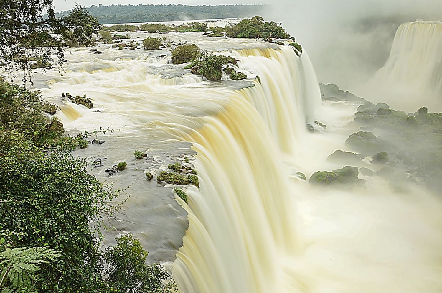 Full Day Cataratas: Argentina y Brasil - Imagen 2