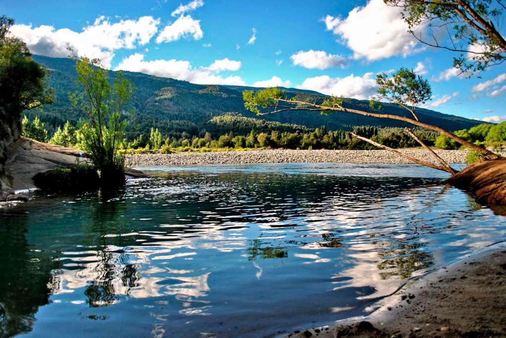 El Bolsón y Lago Puelo desde Bariloche - Imagen 4
