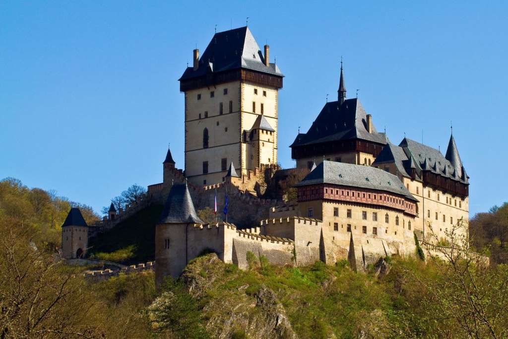 Visita al Castillo de Karlstejn desde Praga - Imagen 3
