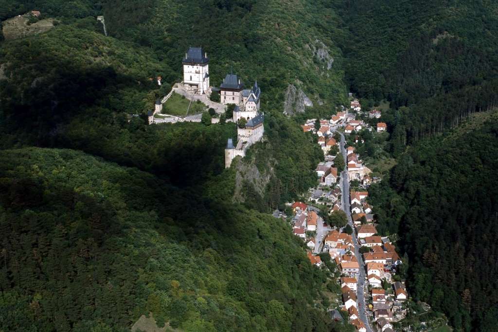 Visita al Castillo de Karlstejn desde Praga - Imagen 4