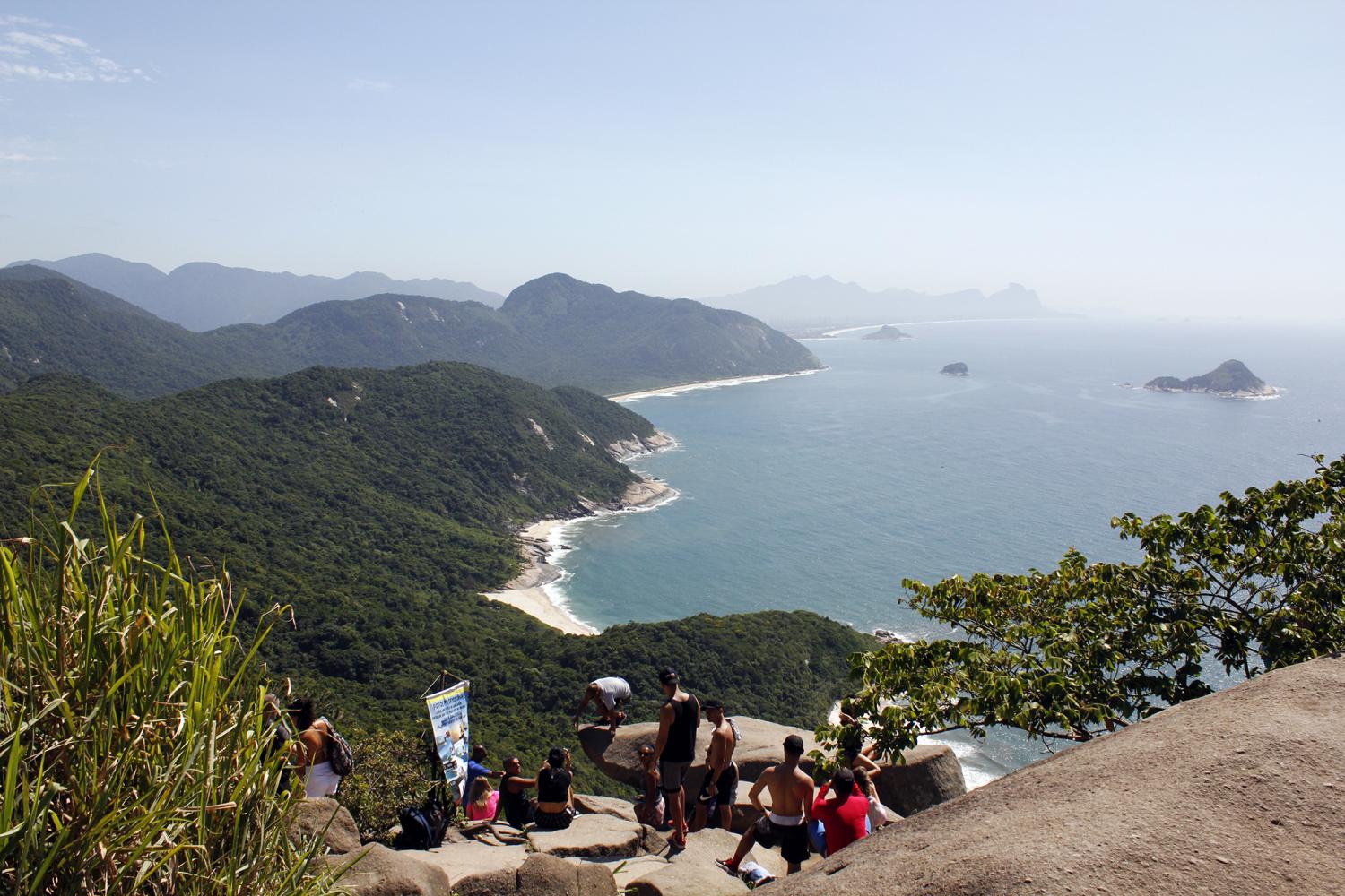 Pedra do Telégrafo e Praia de Grumari - Imagen 2