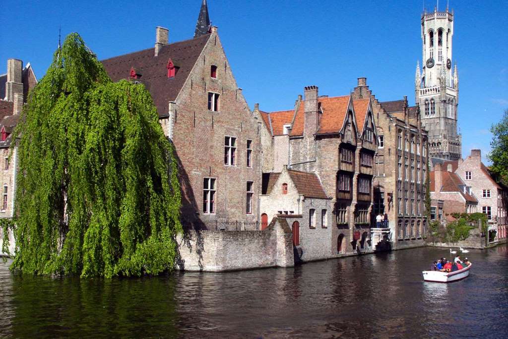 Brujas con audioguía: día completo - Imagen 4