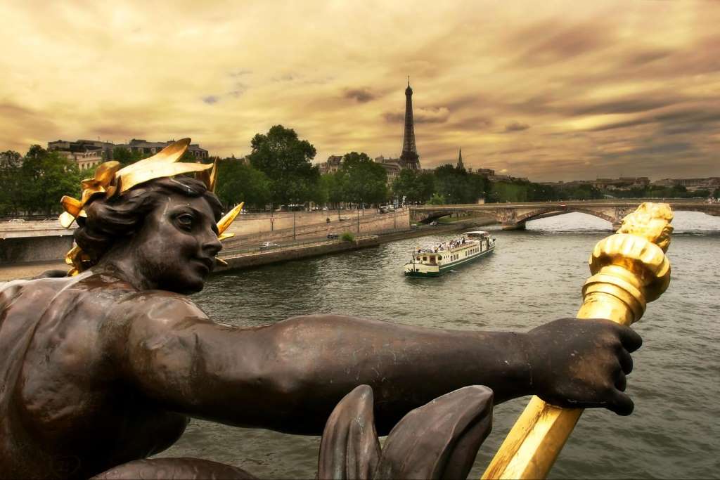 Torre Eiffel, audioguía y crucero en el Sena - Imagen 4