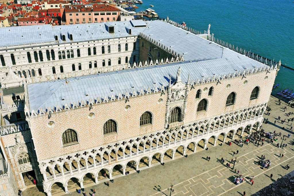 St. Mark's Basilica and Ducal Palace - Imagen 2