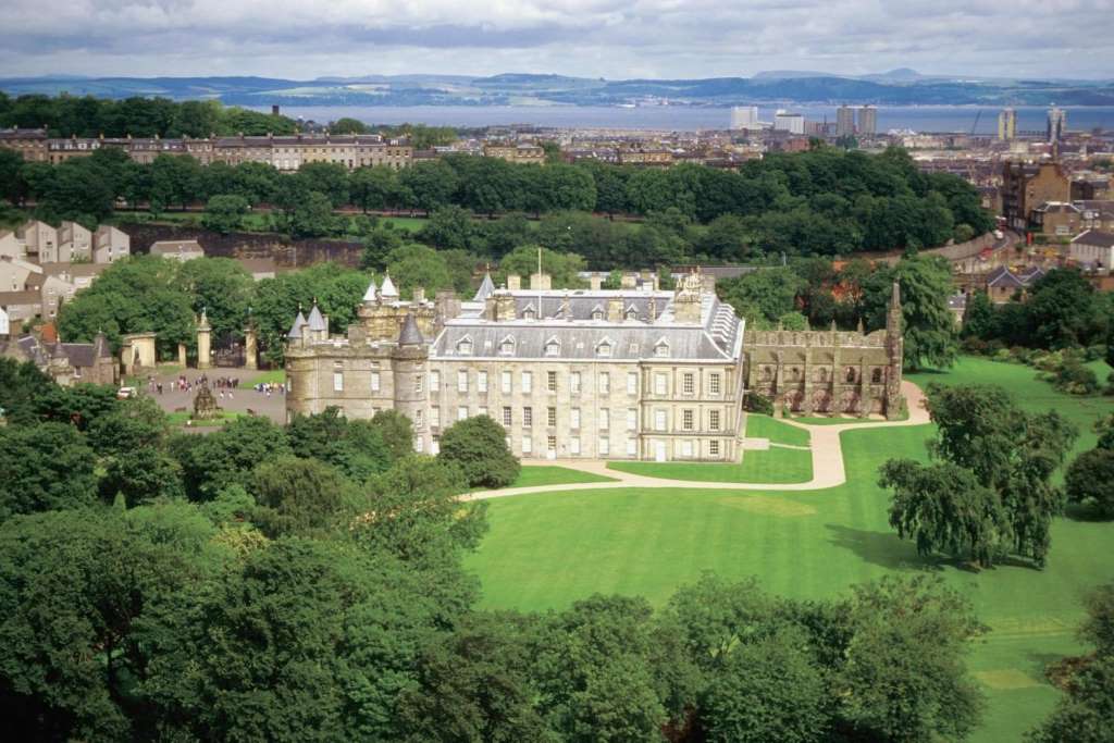 Edinburgh Day Trip with Bus Tour and Castle - Imagen 4