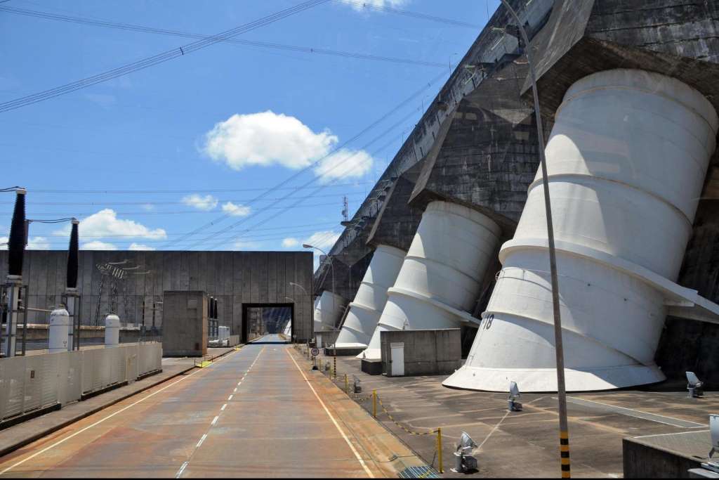 Panoramic Tour of Itaipu Dam - Imagen 3