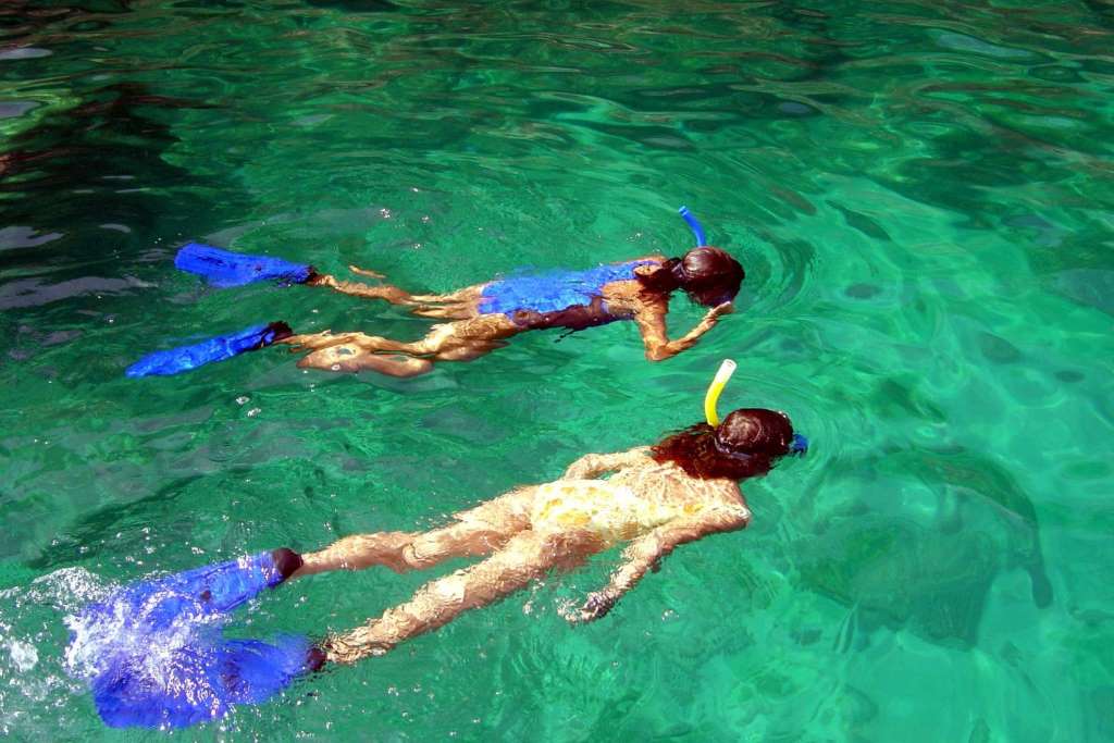 Isla Roqueta y Snorkeling + Snack - Imagen 2