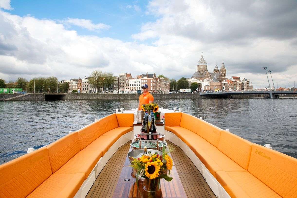 Lovely Cruises: barco abierto - Imagen 2