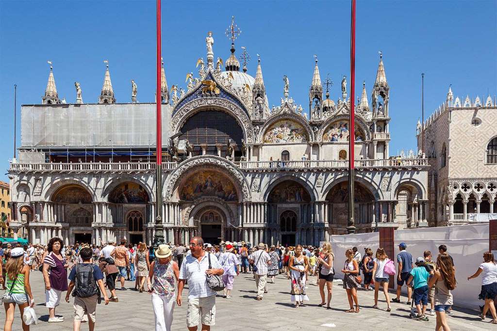 St. Mark's Basilica and Ducal Palace - Imagen 4