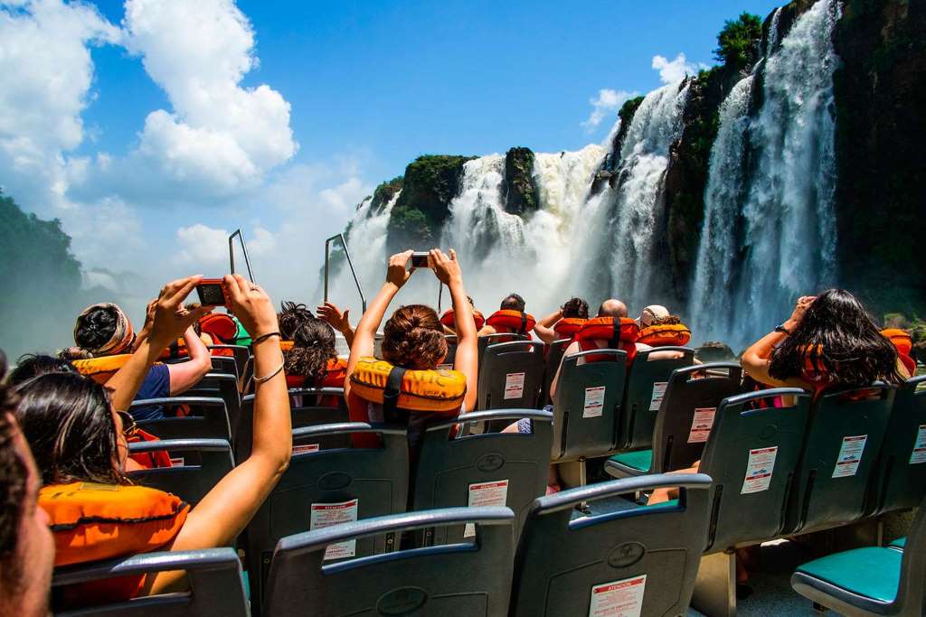 Cataratas de Iguazú y Macuco Safari - Imagen 3