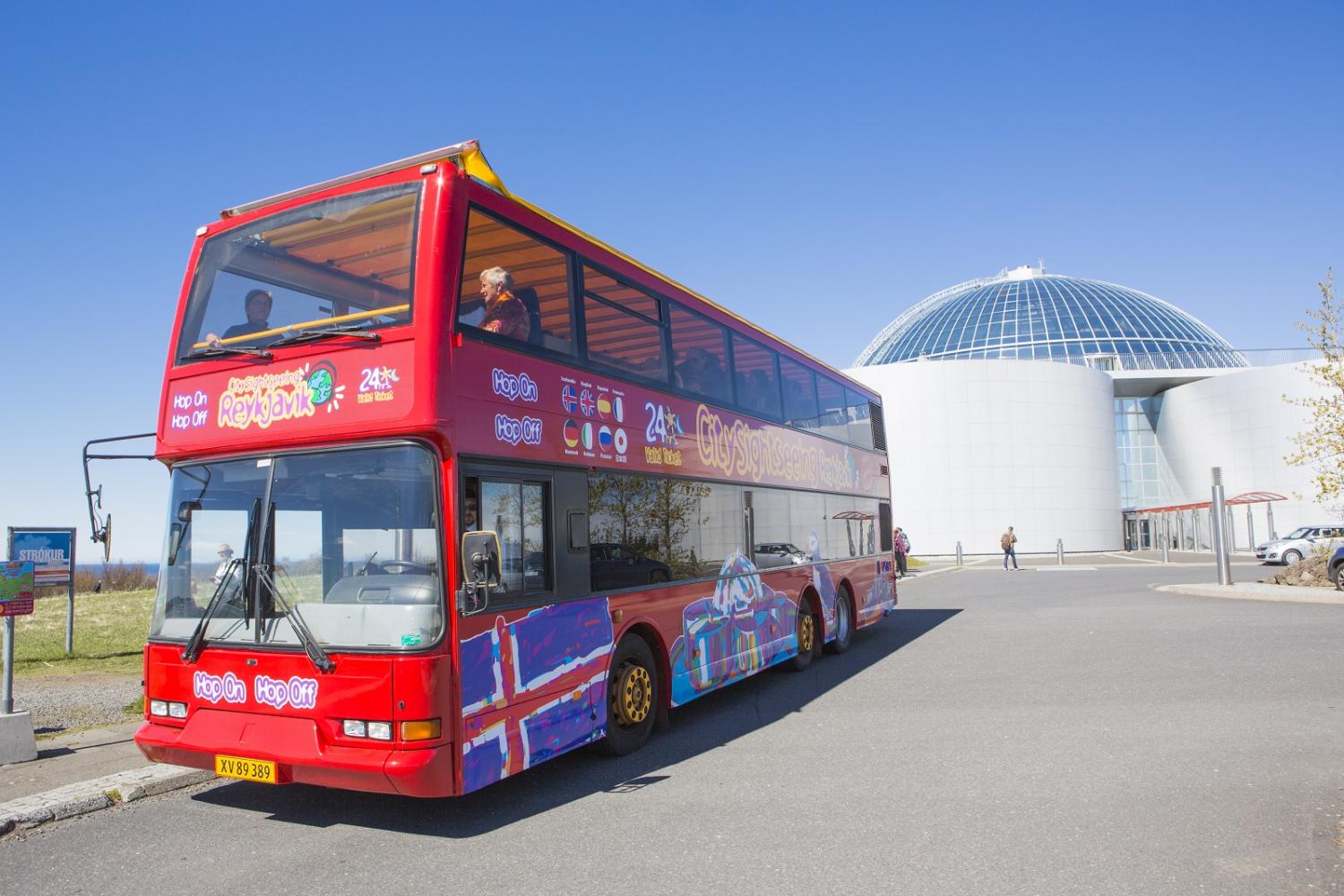 Bus turístico Hop-on Hop-off Reikiavik - Imagen 1