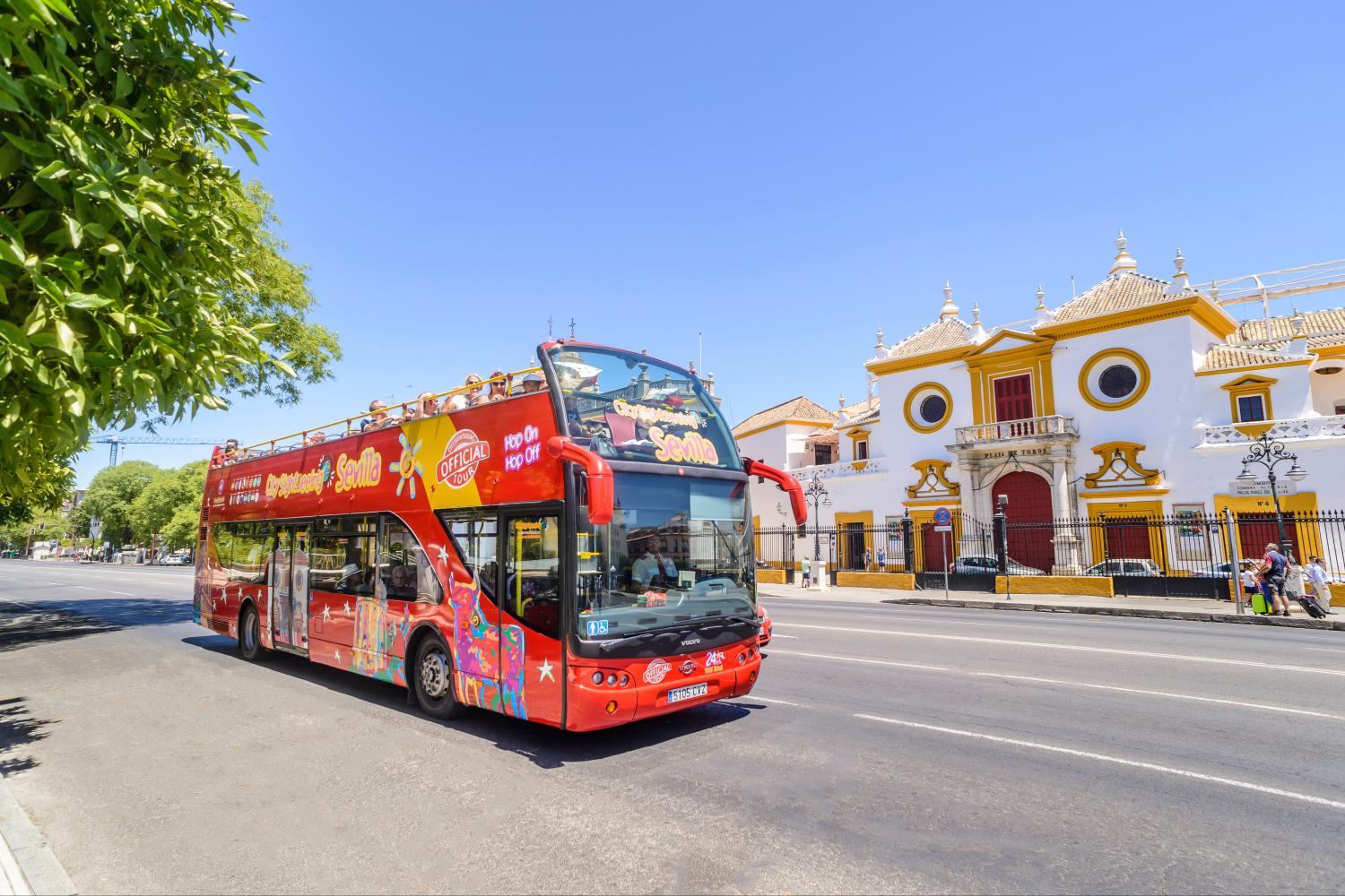 Bus turístico Hop-on Hop-off Sevilla - Imagen 1