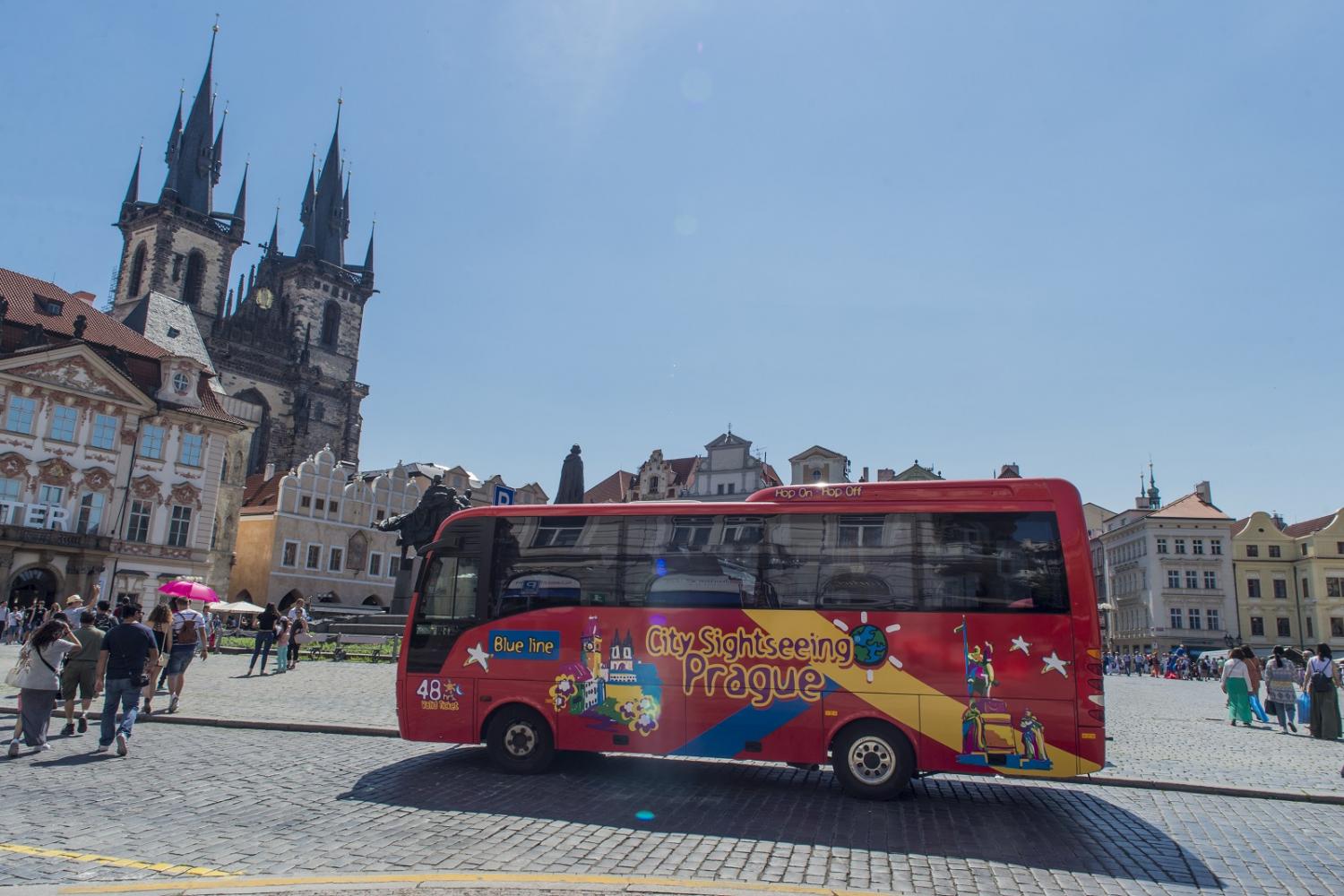 Bus turístico Hop-on Hop-off Praga - Imagen 1