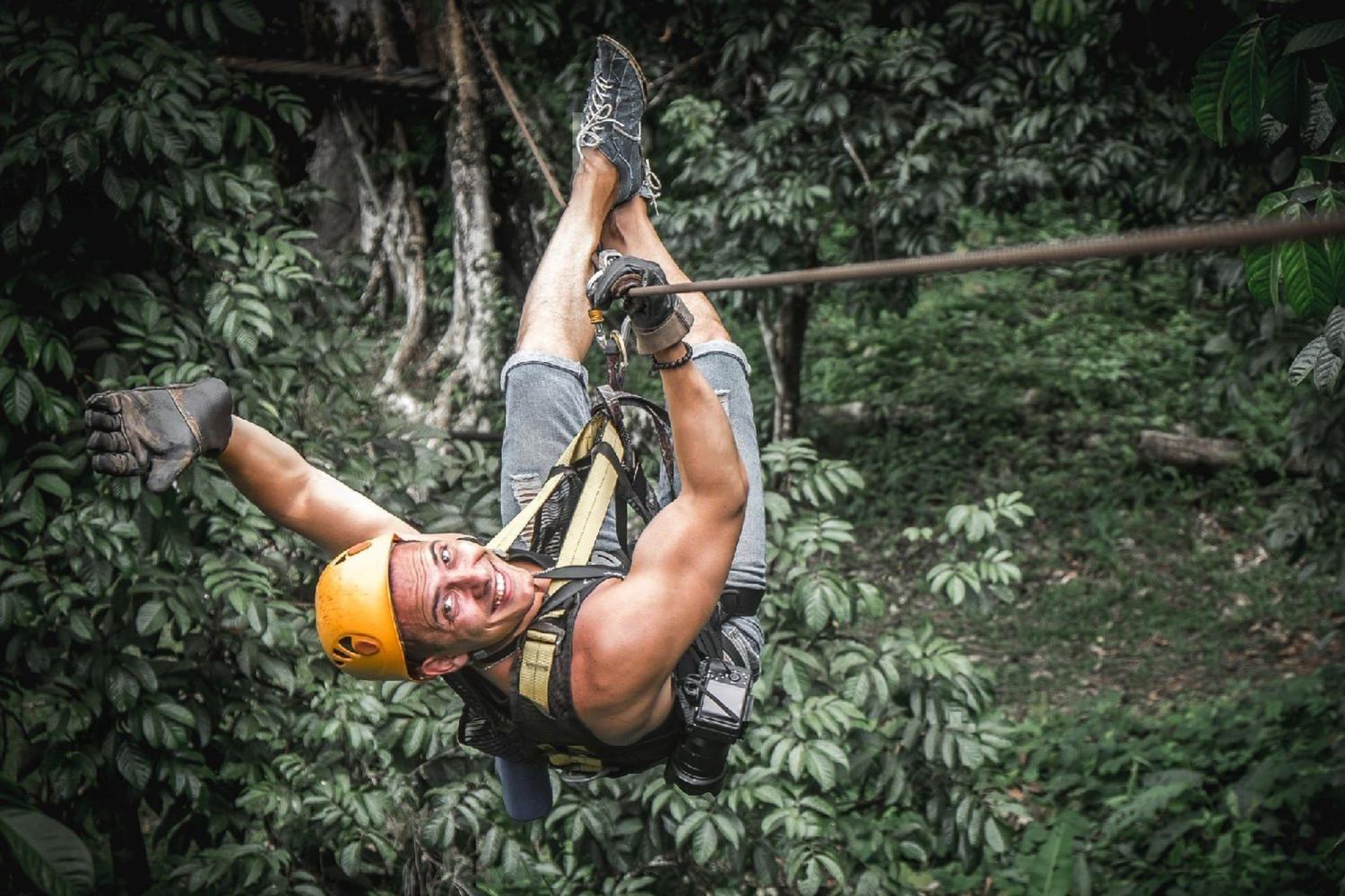 Aventura en quad y tirolesa en Phuket - Imagen 1