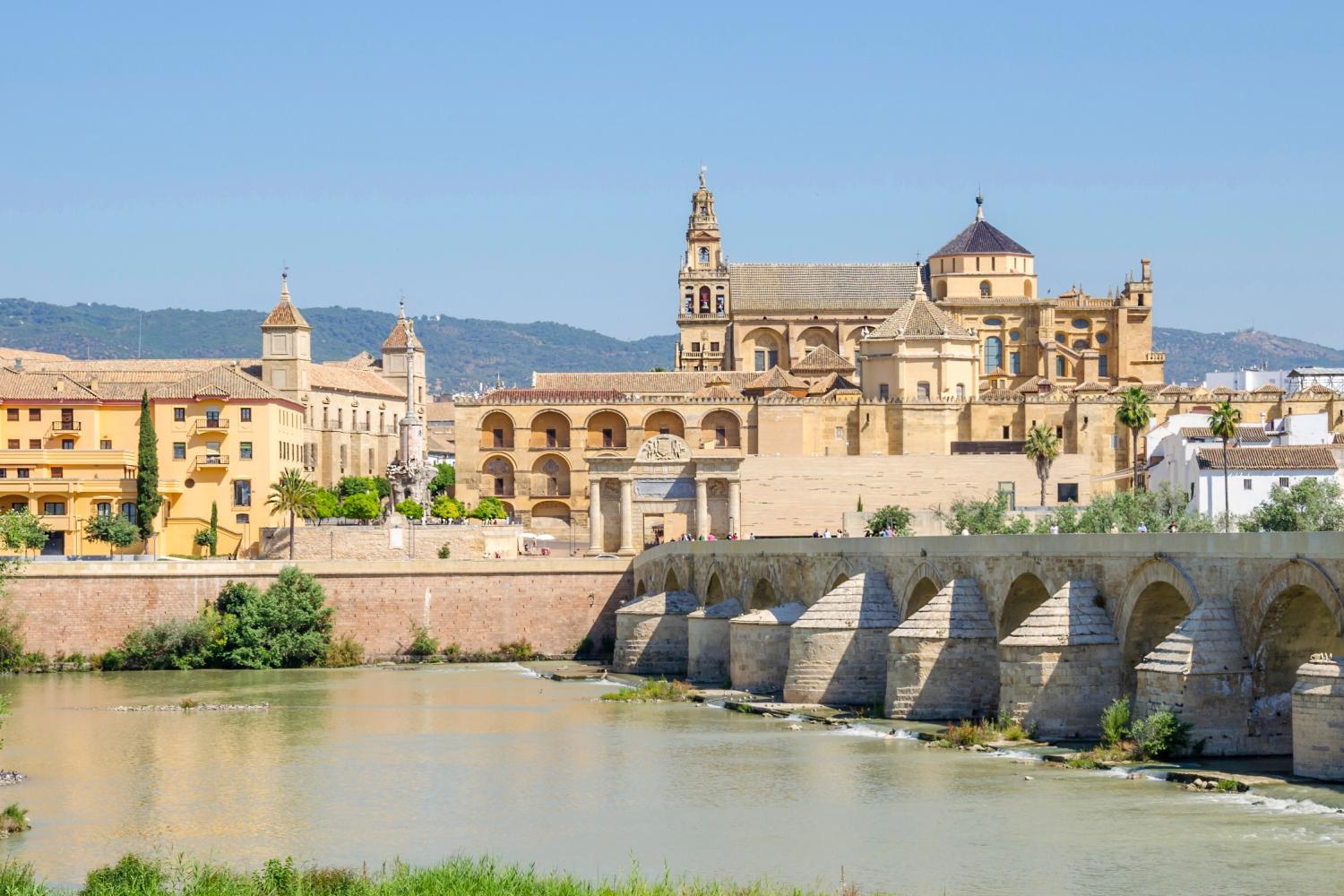 Mezquita-Catedral con audioguía y city tour - Imagen 1