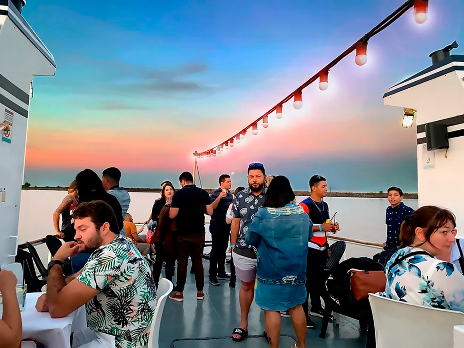 Atardecer en el Río de la Plata con open bar - Imagen 1