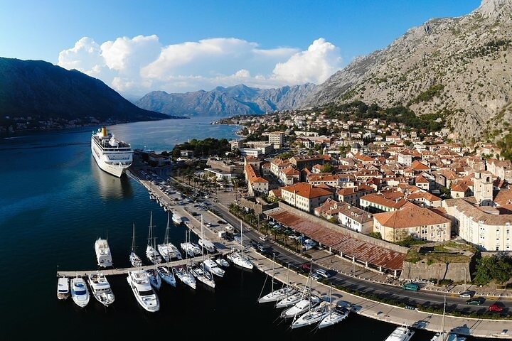 Lo mejor de Montenegro: solo adultos - Imagen 1