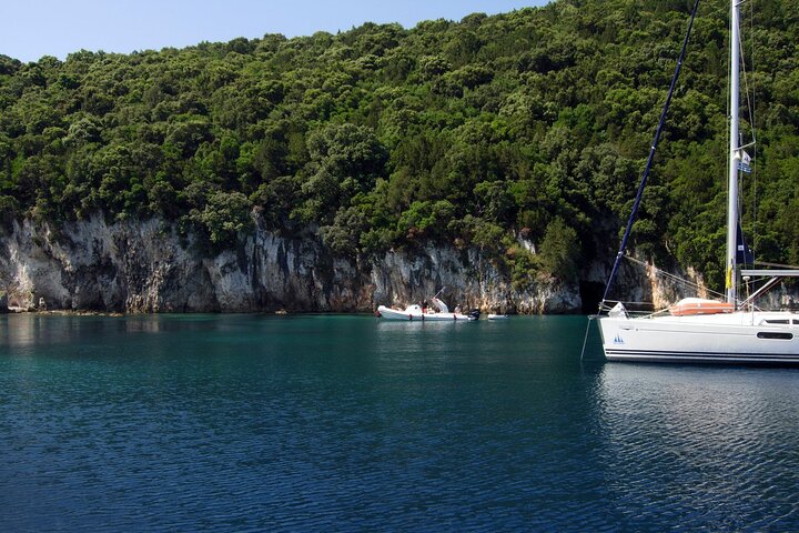 Barco de Corfú a Sivota con barbacoa - Imagen 1