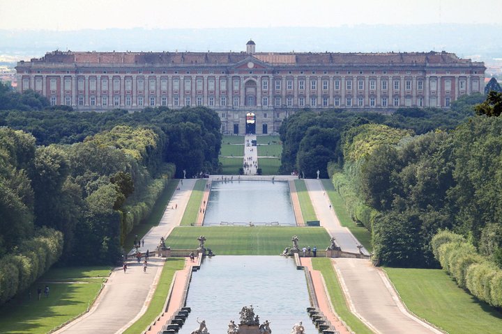 Palacio Real de Caserta en grupo pequeño - Imagen 1