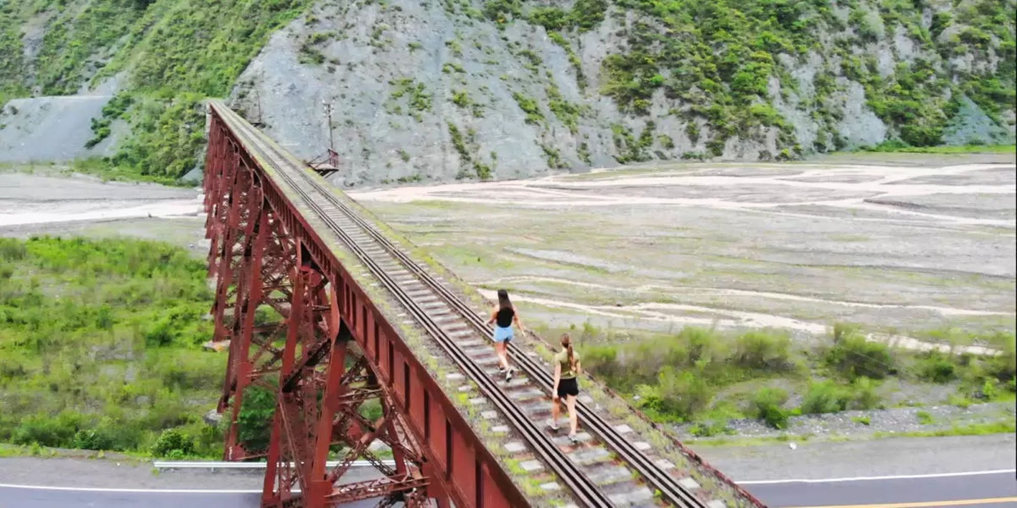 Quebrada y Viaducto del Toro - Imagen 1