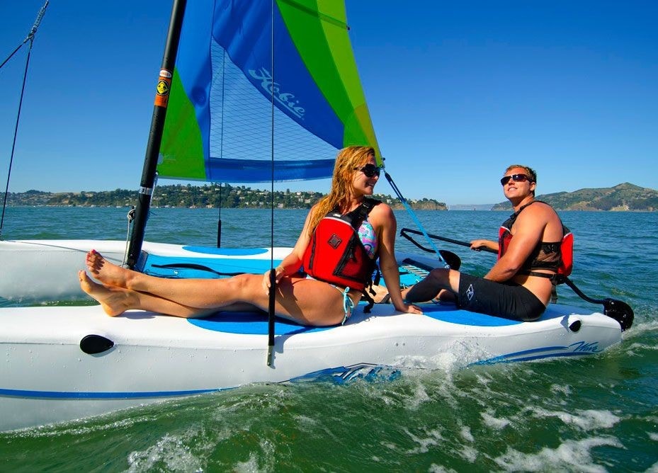 Navega en catamarán por la Bahía de Paracas - Imagen 1