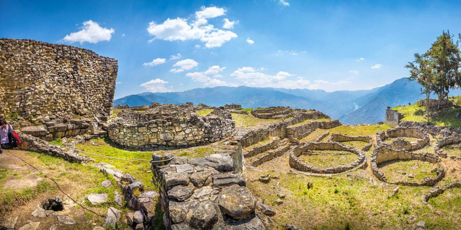 Visita al sitio arqueológico de Kuelap - Imagen 1