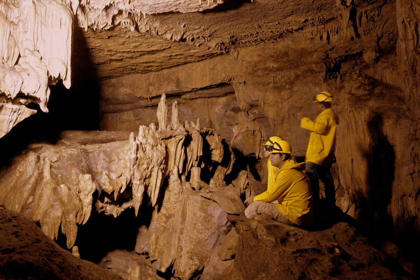 Explorando la cueva de Palestina - Imagen 1