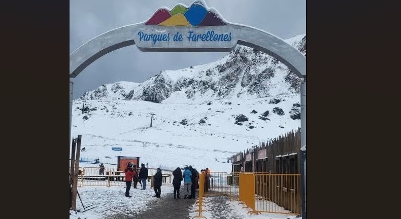 Traslados ida y vuelta al Parque Farellones - Imagen 1