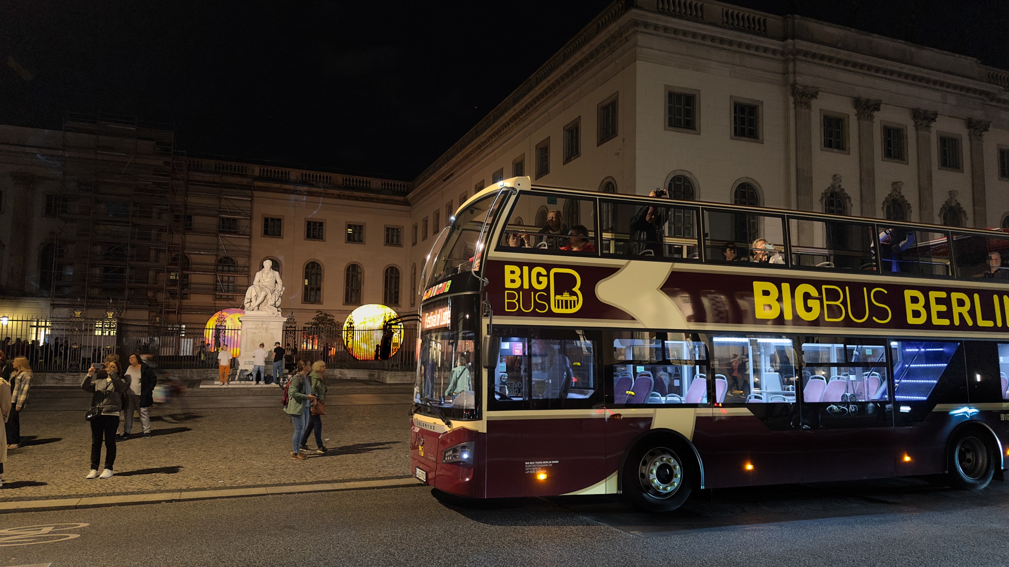 Big Bus Berlín: tour nocturno guiado - Imagen 1