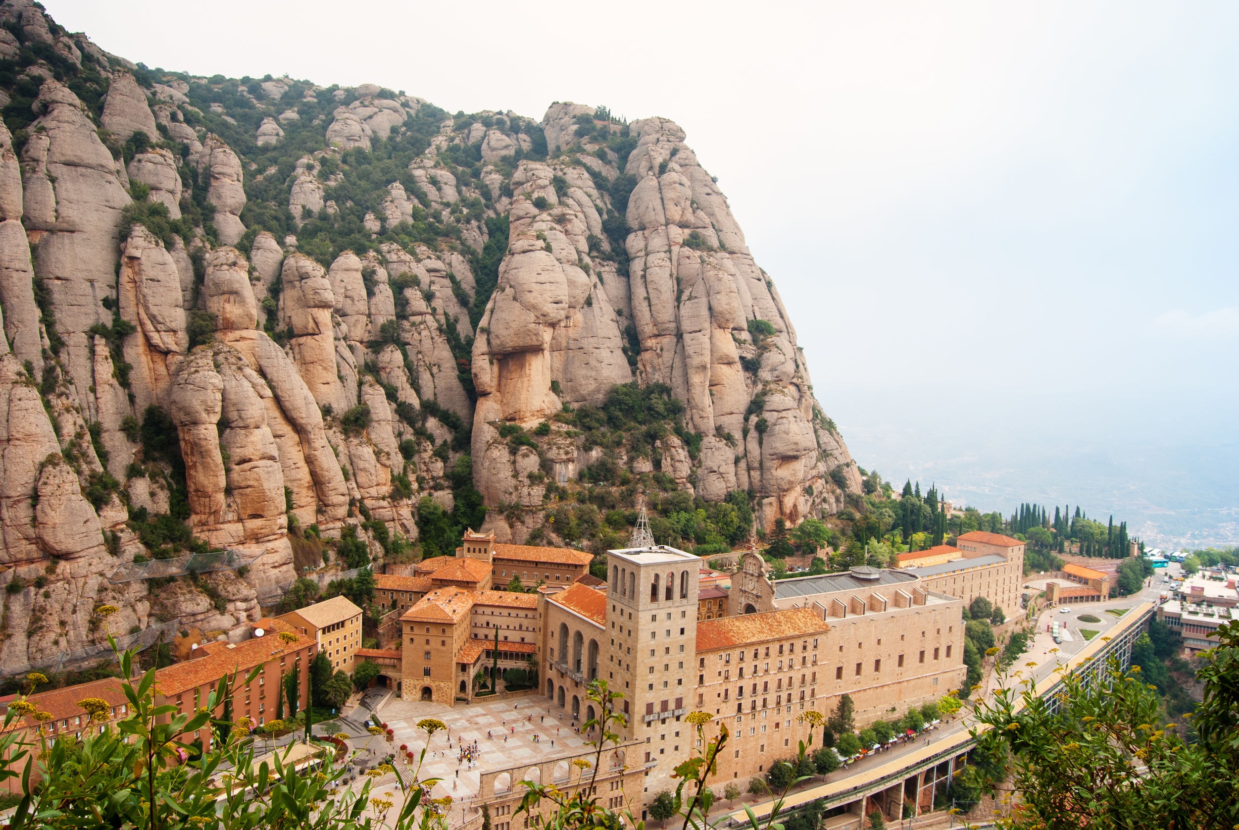 Monasterio de Montserrat desde Barcelona - Imagen 1