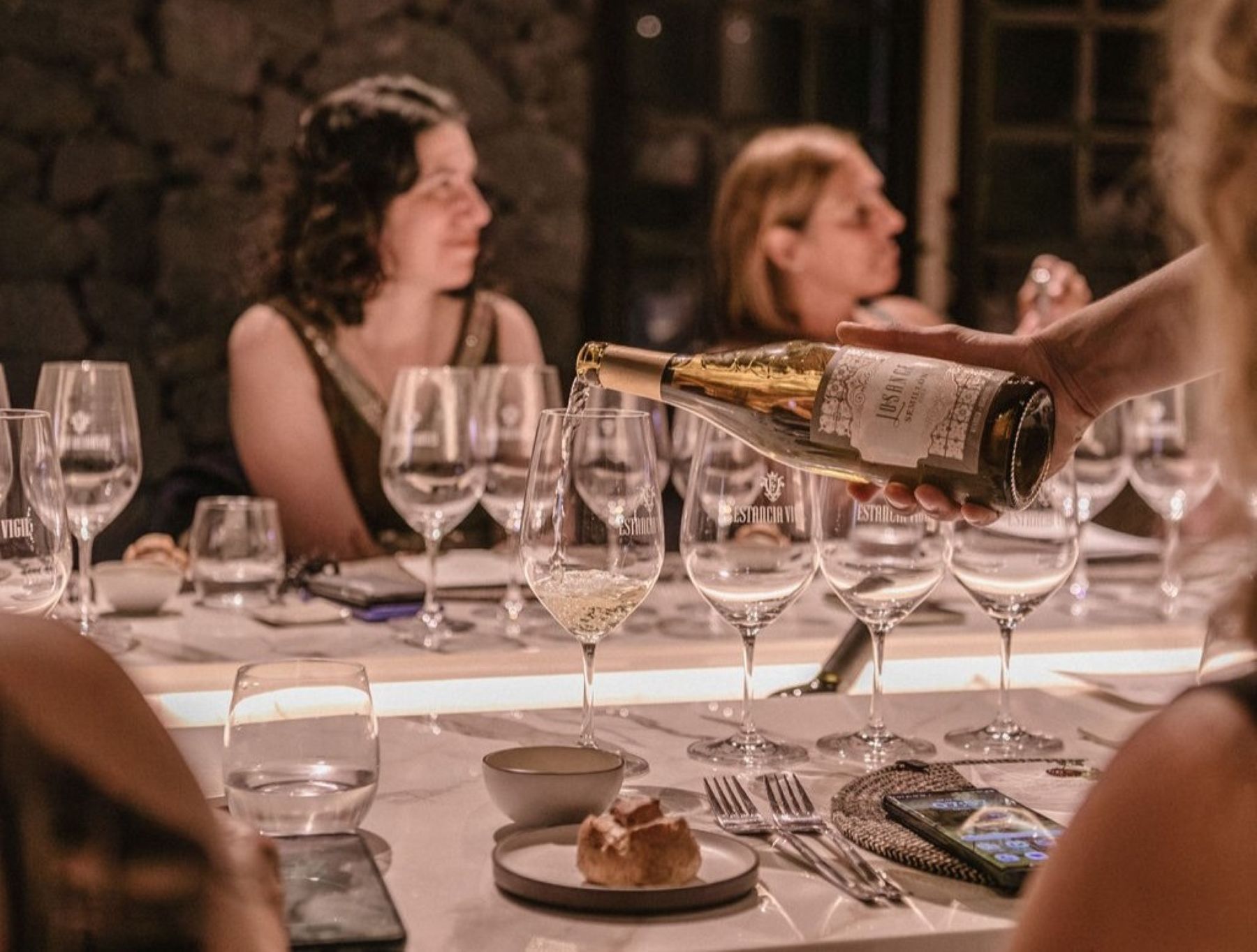 Estancia Vigil: cena por pasos y maridaje - Imagen 1