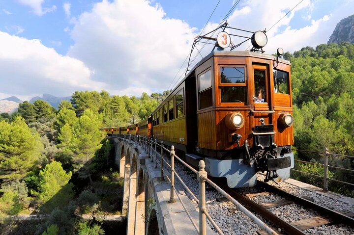 Passeio de trem, bonde e barco - Imagen 1