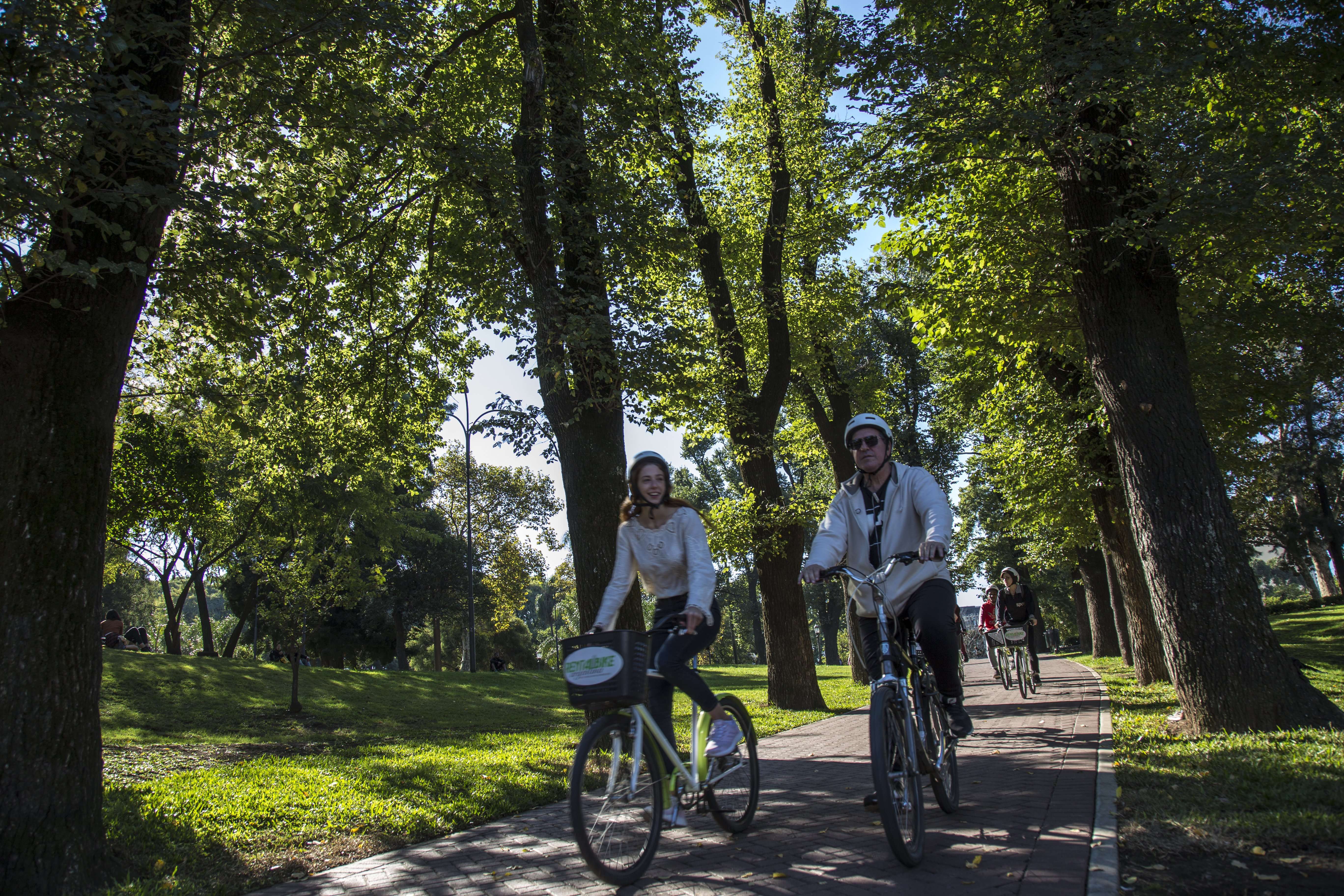 City Bike Tour in Palermo and Recoleta - Imagen 1