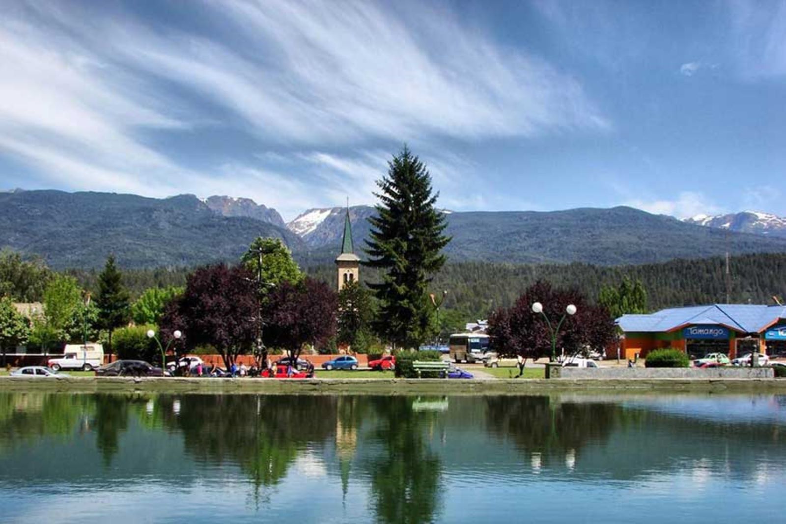 El Bolsón y Lago Puelo desde Bariloche - Imagen 1
