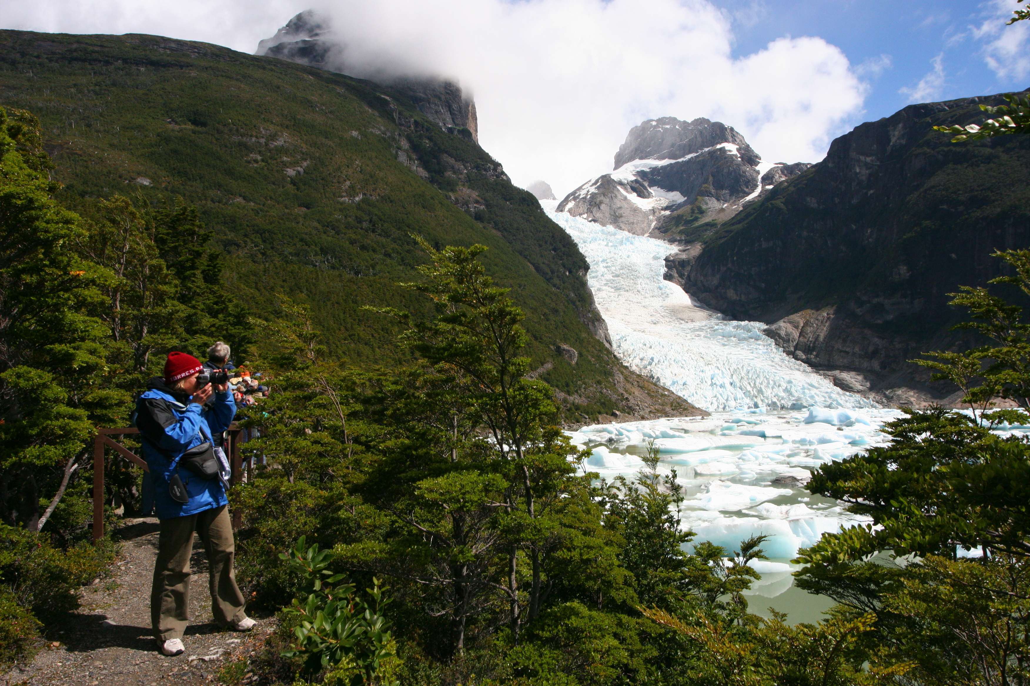 Montes Balmaceda y glaciar Serrano - Imagen 1